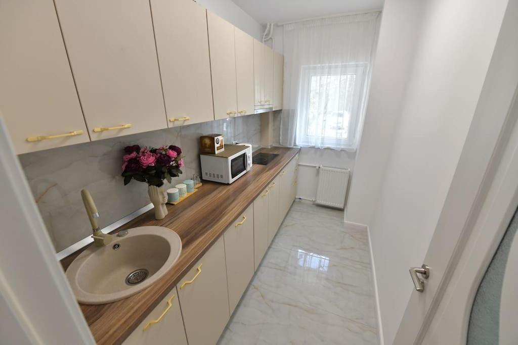 Luxury Studio / Ghencea Apartment Bucharest Exterior photo